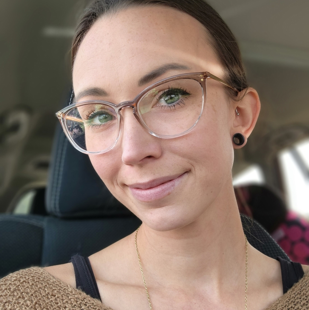 Meet your Posher, Desirée